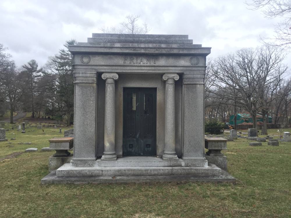 Friant tomb